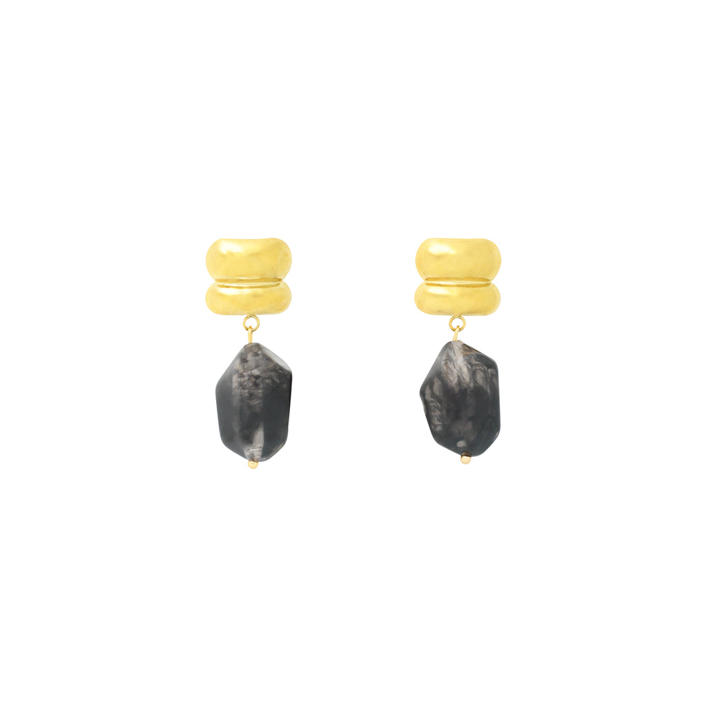 Aretes black stone