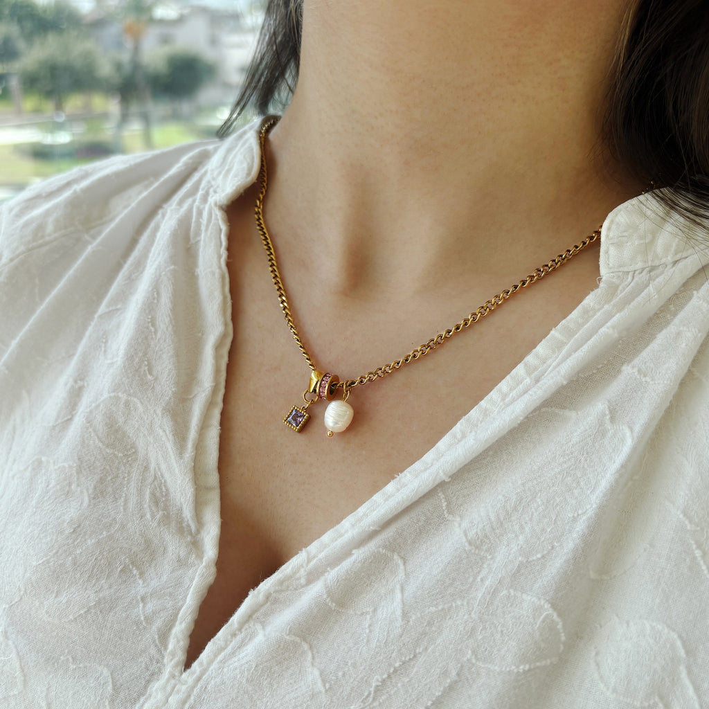 Cadena Petite